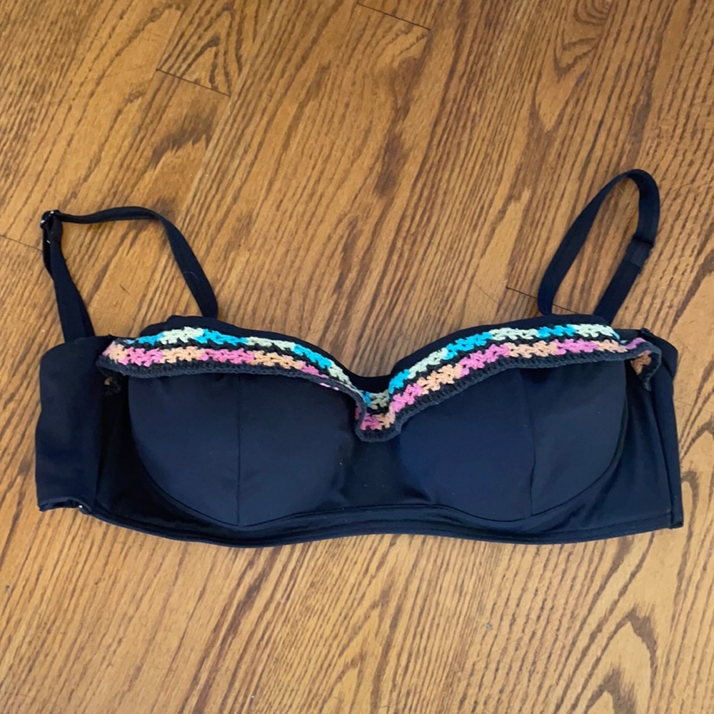 Coco rave black swim too with color accents